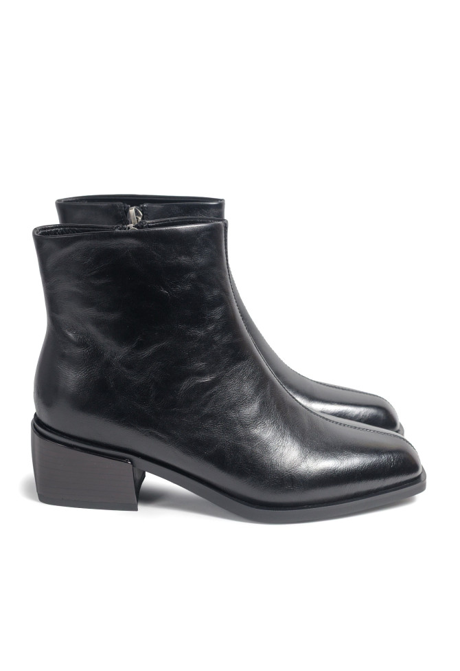 Black leather boots 5035 VECHOROVA - photo 2