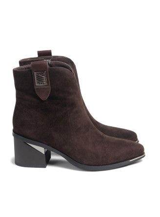 Brown suede boots 5085 VECHOROVA