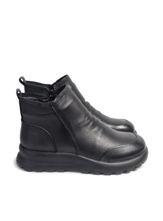 Black leather boots 5092 Vechorova