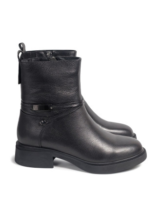 Black leather boots 5097 VECHOROVA