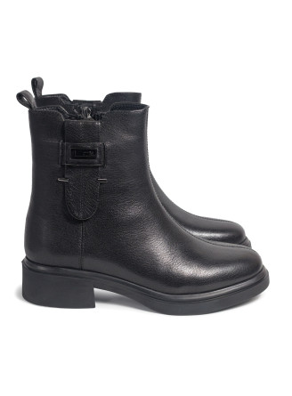 Black leather boots 5099 VECHOROVA